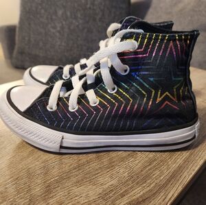 Kids High-Top Sneakers with Rainbow Star Pattern